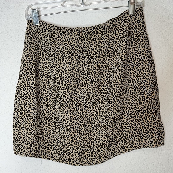 Pull & Bear Animal Print Mini Skirt- NWT - Picture 2 of 8